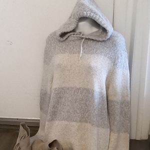 Retrofit Pullover Color Block Sweater